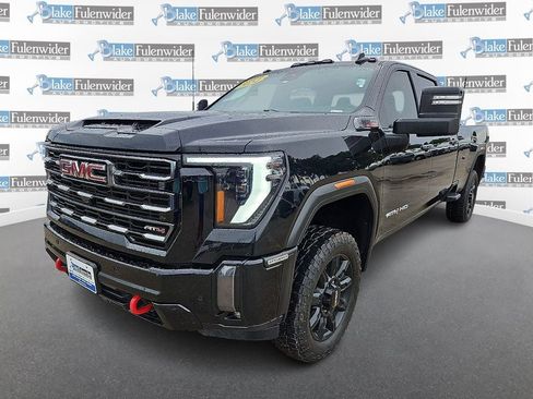 Used 2024 GMC Sierra 2500 AT4 AWD/4WD image 1
