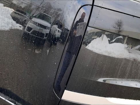 Used 2025 Land Rover Range Rover Autobiography image 26