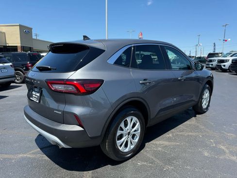 Used 2023 Ford Escape Active w/ Tech Pack #2 AWD/4WD image 19