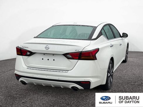 Used 2021 Nissan Altima 2.5 SV w/ SV Premium Package image 5