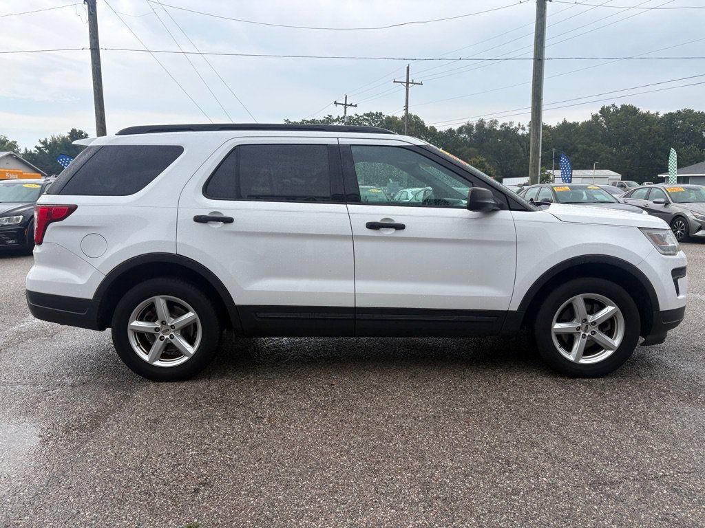 Used 2018 Ford Explorer FWD image 3