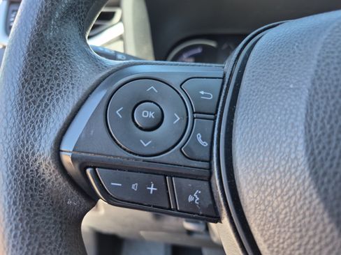 Used 2024 Toyota RAV4 XLE AWD/4WD image 16
