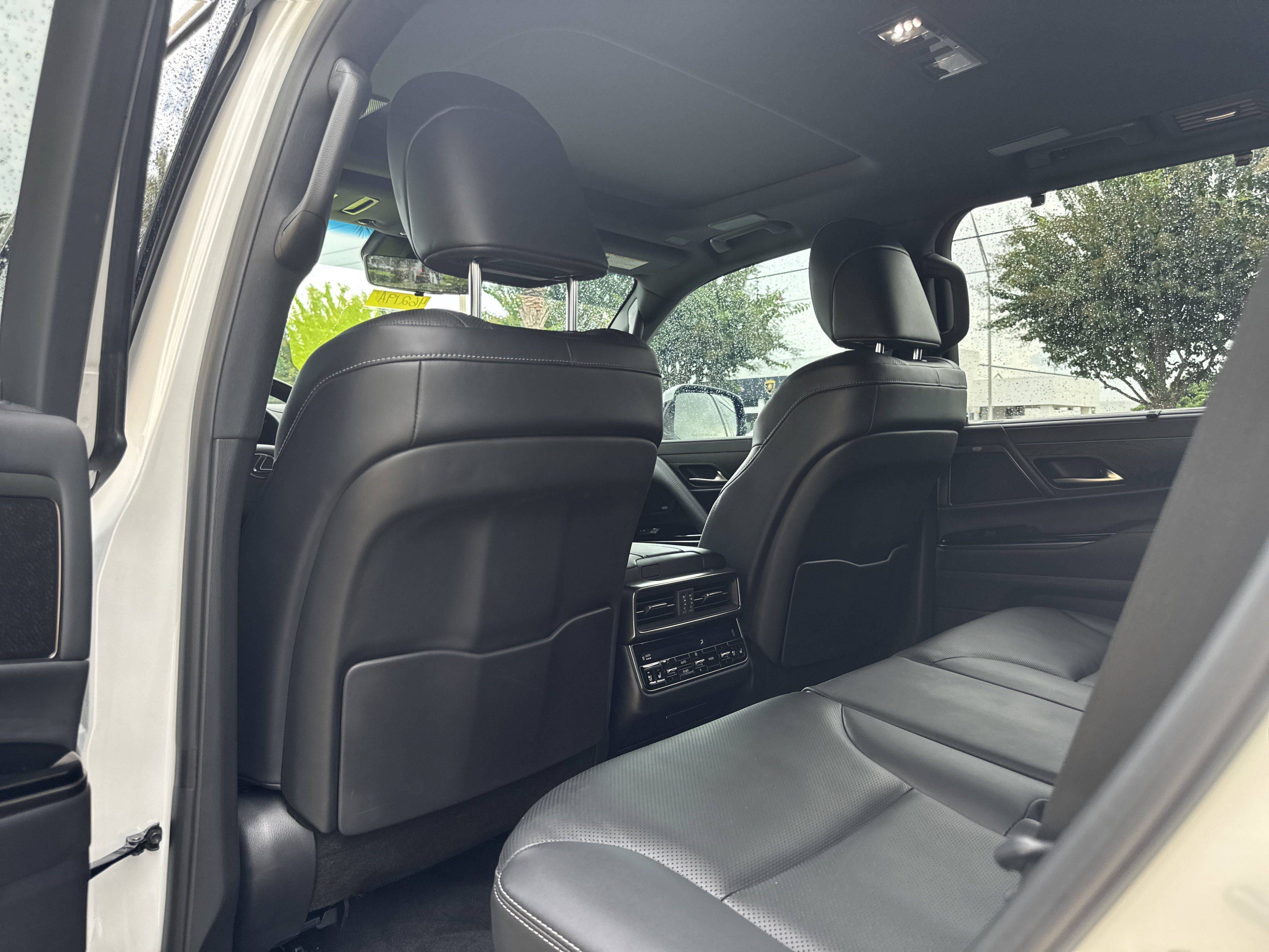Used 2025 Lexus LX 600 4WD w/ Luxury Package image 14