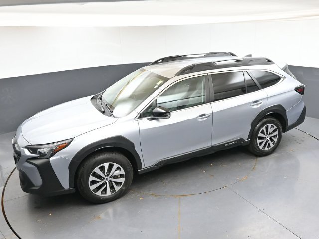 Used 2025 Subaru Outback Premium AWD/4WD image 37