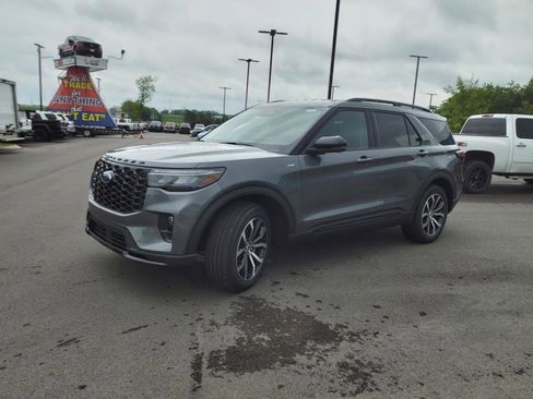 New 2025 Ford Explorer ST-Line w/ Premium Package image 7