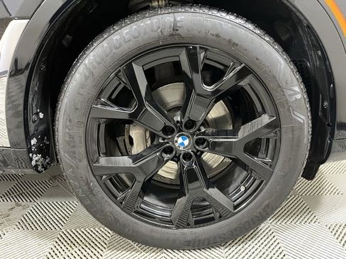 Used 2022 BMW X7 xDrive40i w/ Premium Package image 24