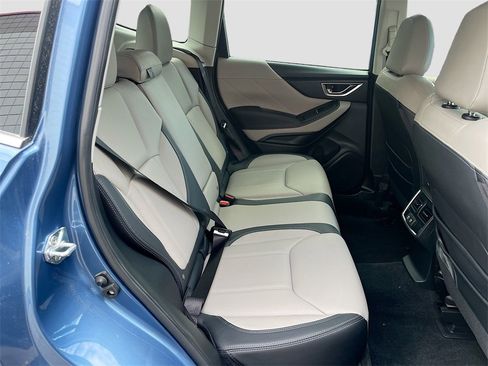 Used 2024 Subaru Forester Limited image 28