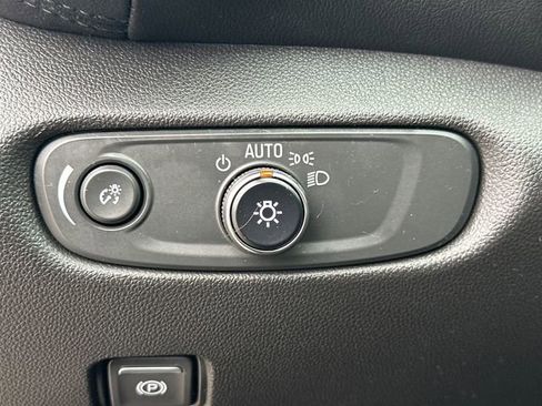 Used 2022 Chevrolet Blazer LT image 24