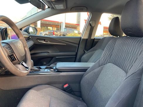 Used 2025 Toyota Camry LE FWD image 10
