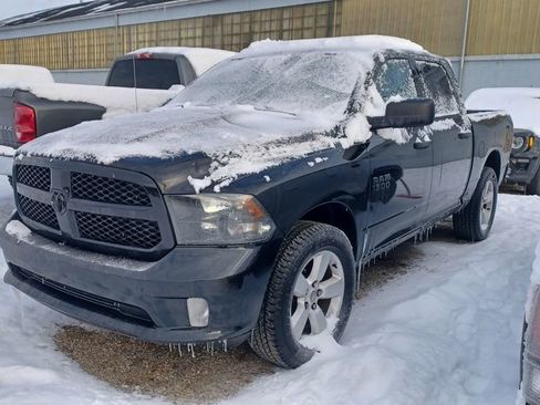 Used 2018 RAM 1500 Express w/ Black Ram 1500 Express Group image 1