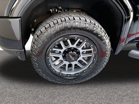 Used 2023 GMC Sierra 3500 AT4 w/ AT4 Preferred Package AWD/4WD image 33