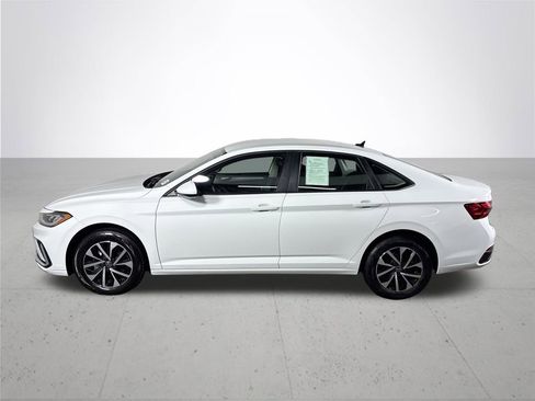 Used 2025 Volkswagen Jetta S image 9