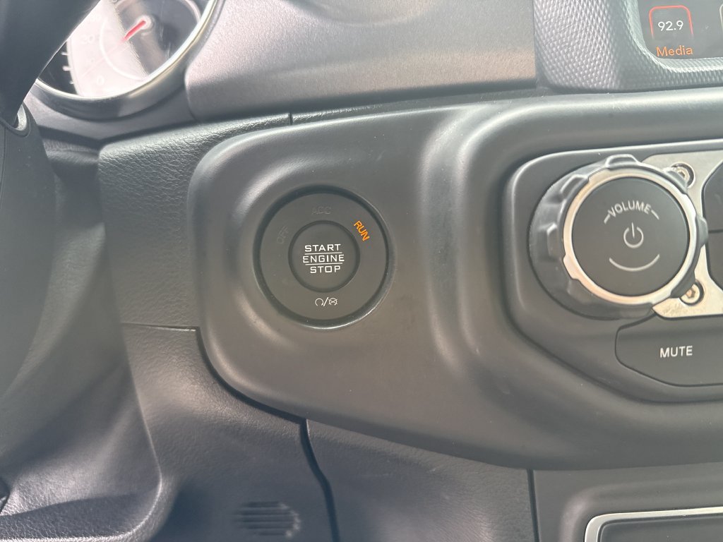 Used 2020 Jeep Gladiator Mojave AWD/4WD image 21