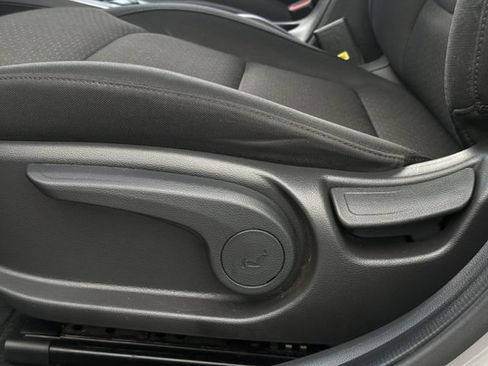 Used 2020 Hyundai Elantra SE w/ Cargo Package (C1) FWD image 24