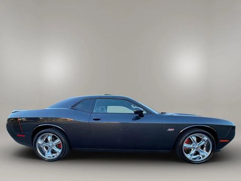 Used 2018 Dodge Challenger R/T Plus RWD image 17