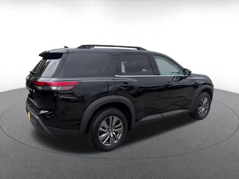 Used 2025 Nissan Pathfinder SV AWD/4WD image 13