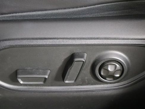 Used 2022 Jeep Grand Cherokee L Limited w/ Black Appearance Package RWD image 25