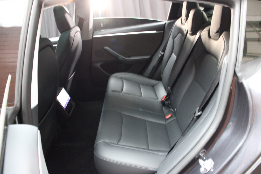 Used 2025 Tesla Model 3 Long Range RWD image 17
