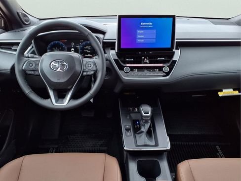 Used 2026 Toyota Corolla Cross XLE image 13