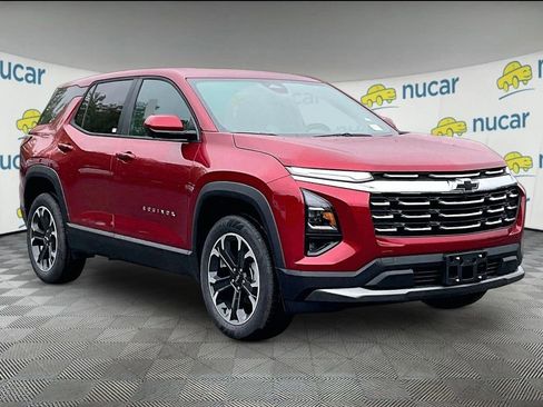 New 2026 Chevrolet Equinox LT w/ Convenience Package II AWD/4WD image 1