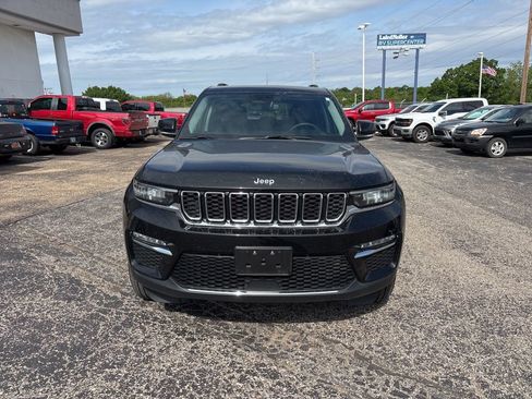 Used 2023 Jeep Grand Cherokee Limited w/ Trailer Tow Prep Group (B) AWD/4WD image 2