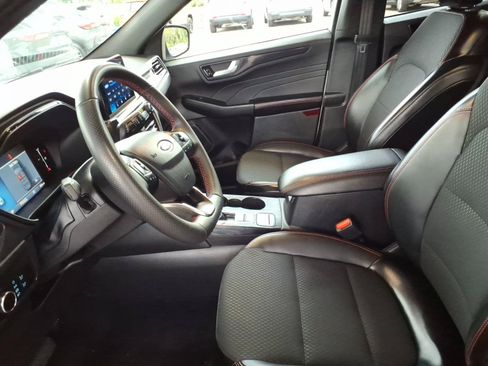 Certified 2025 Ford Escape ST-Line FWD image 11