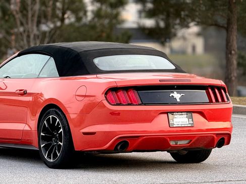 Used 2016 Ford Mustang Convertible image 36