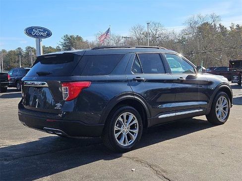 Certified 2023 Ford Explorer XLT w/ Equipment Group 202A image 3
