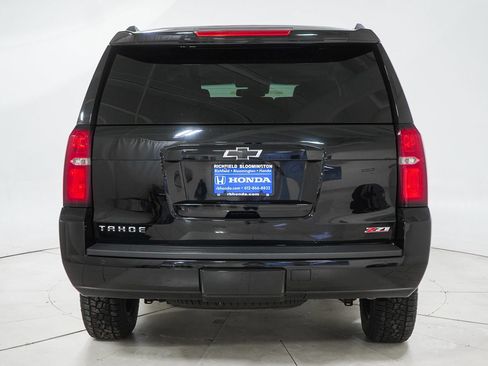 Used 2019 Chevrolet Tahoe LT w/ Luxury Package AWD/4WD image 7