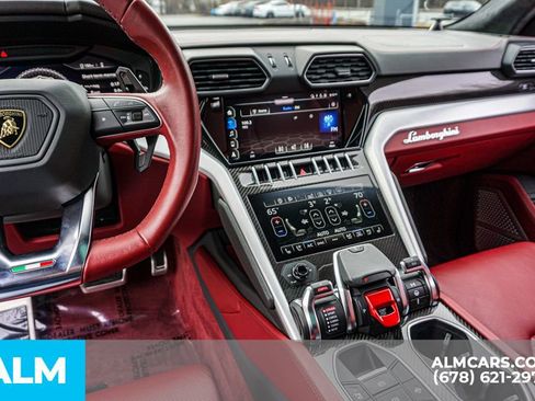 Used 2021 Lamborghini Urus image 36