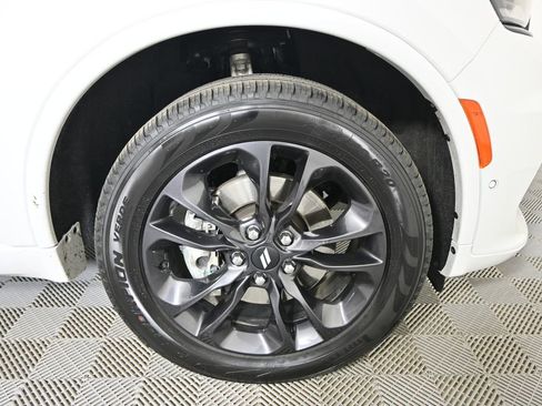 Used 2025 Dodge Durango GT AWD/4WD image 11