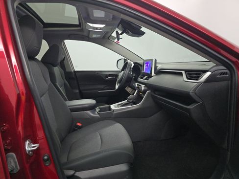 Used 2023 Toyota RAV4 XLE w/ Convenience Package image 8