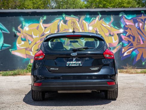 Used 2015 Ford Focus Titanium FWD image 30
