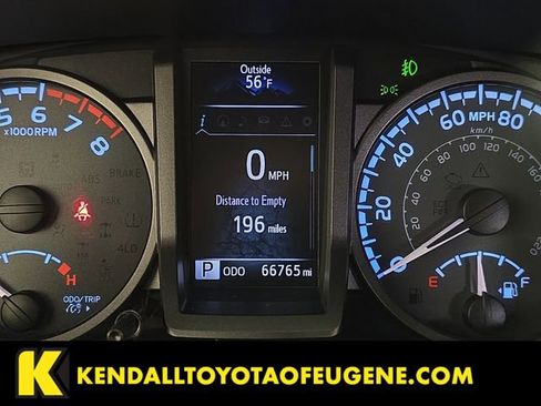 Used 2017 Toyota Tacoma TRD Sport image 16