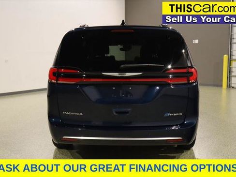 Used 2025 Chrysler Pacifica Pinnacle FWD image 7