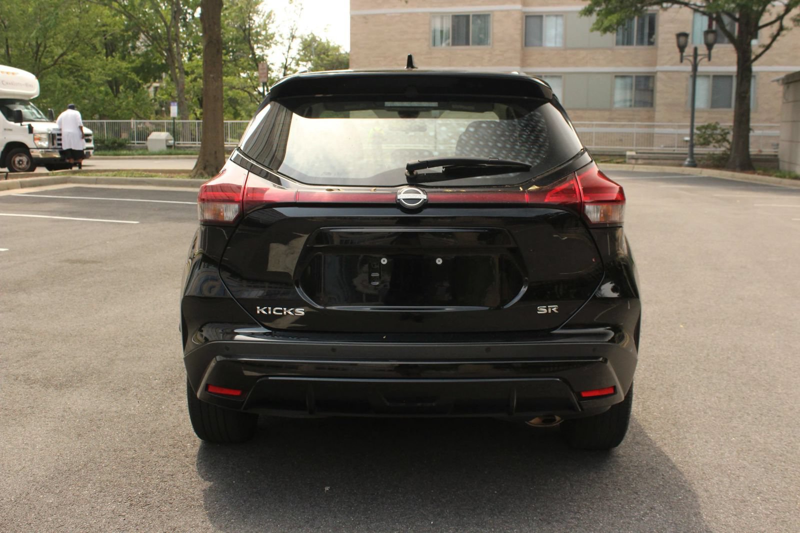 Used 2024 Nissan Kicks SR FWD image 8