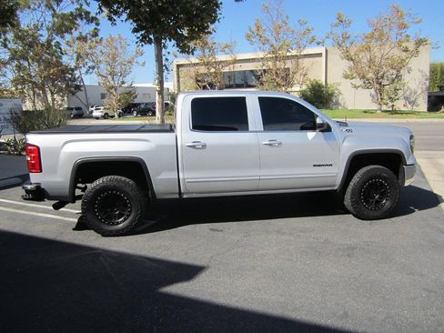 Used 2015 GMC Sierra 1500 SLE w/ SLE Value Package AWD/4WD image 3