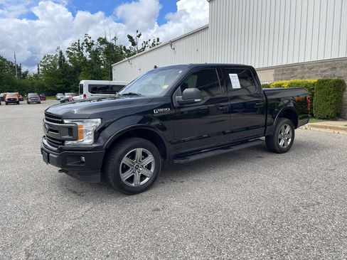 Used 2018 Ford F150 XLT w/ Equipment Group 302A Luxury AWD/4WD image 7