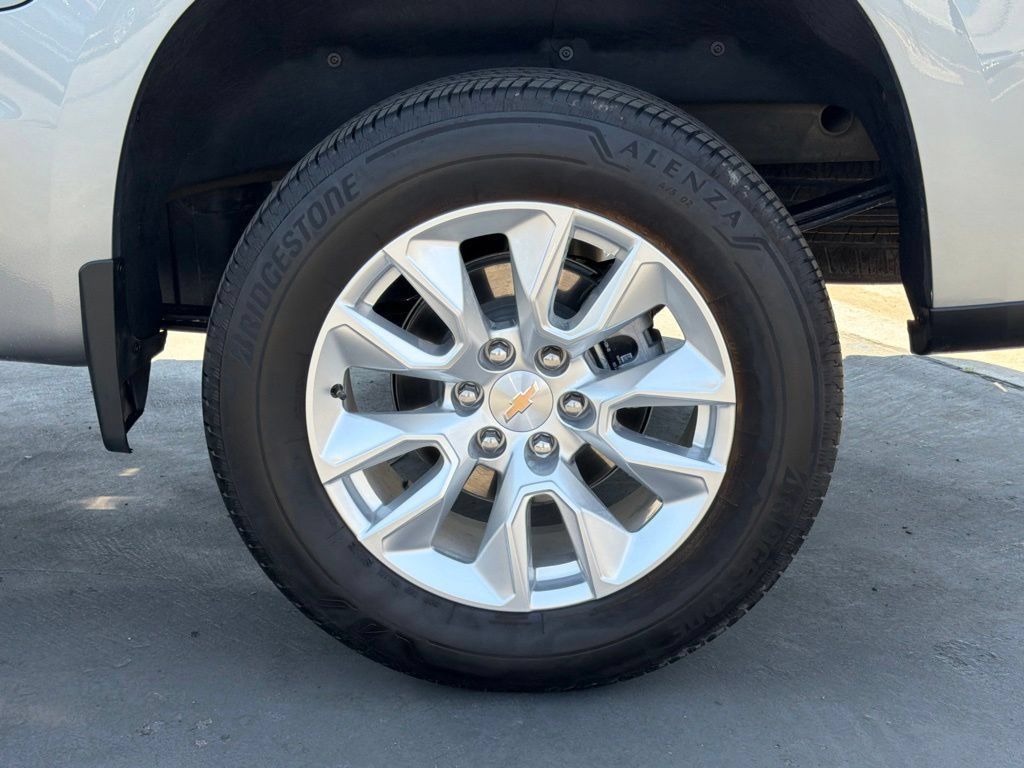 Used 2026 Chevrolet Silverado 1500 Custom AWD/4WD image 18