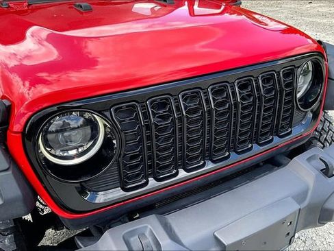 Used 2025 Jeep Wrangler Unlimited Sport AWD/4WD image 30