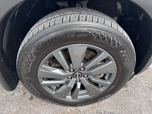 Used 2025 Nissan Pathfinder SV w/ SV Premium Package image 46