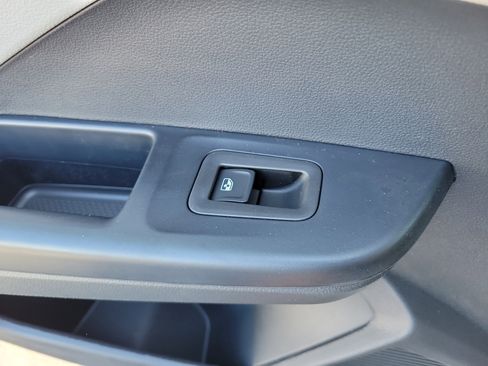 New 2026 Volkswagen Taos S FWD image 17