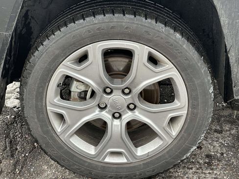 Used 2023 Jeep Renegade Limited w/ Sun/Sound Group image 9