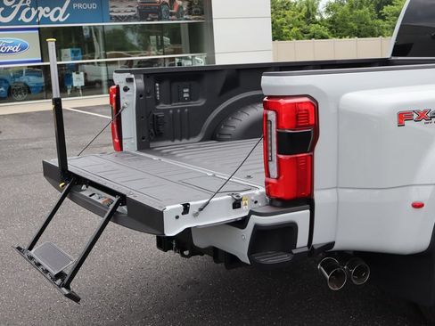 New 2026 Ford F350 Platinum w/ Platinum Plus Package AWD/4WD image 23
