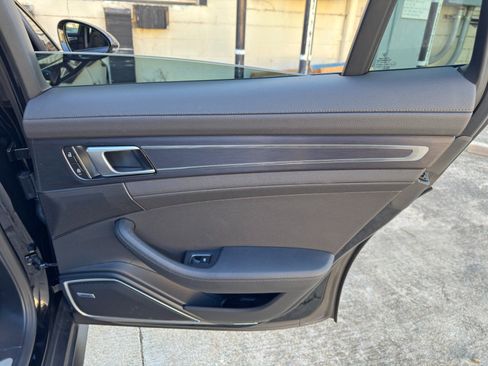 Used 2022 Porsche Panamera 4S w/ Premium Package AWD/4WD image 48