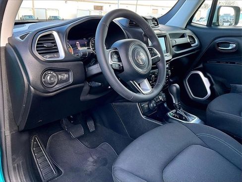 Used 2021 Jeep Renegade Latitude image 8