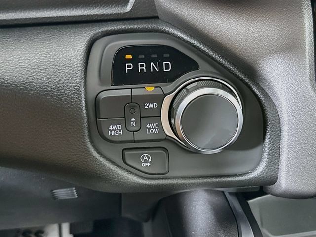 Used 2026 RAM 1500 Express AWD/4WD image 16