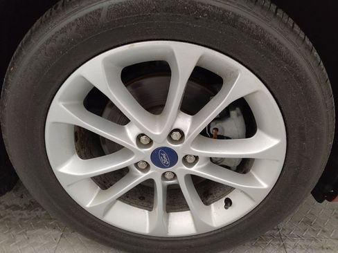 Used 2019 Ford Fusion SE image 31