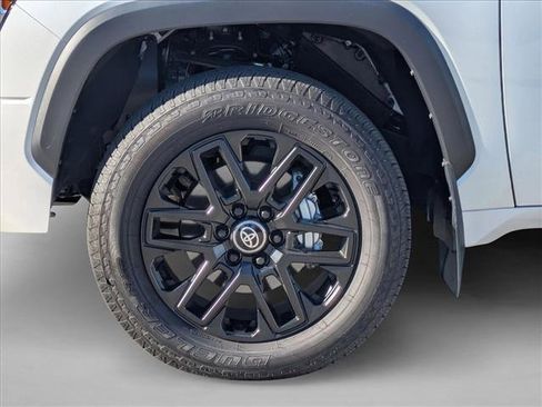 Used 2025 Toyota Tundra Limited image 23