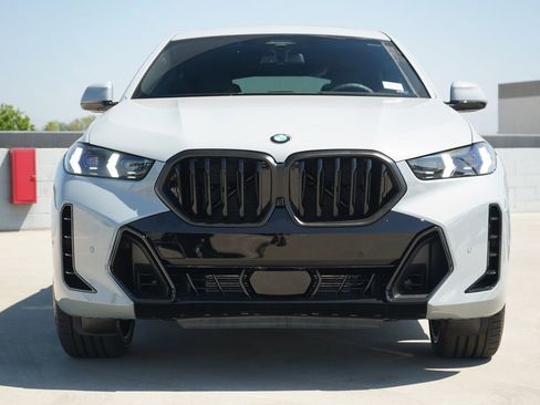 New 2026 BMW X6 xDrive40i w/ Premium Package image 2